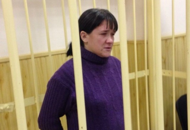 В Воронеже начался суд над женщиной, убившей девочку 13 лет назад