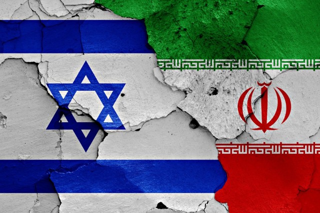 Иран: если ЦАХАЛ атакует территорию республики, от Израиля вряд ли "что-то останется"