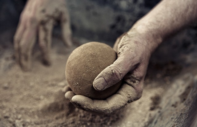 Японцы полируют грязевые шарики