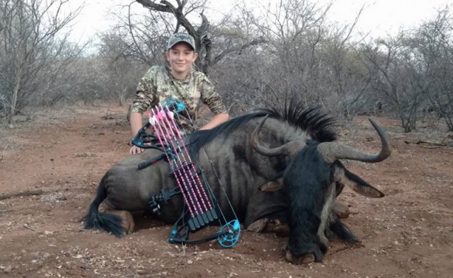 В США угрожают 12-летней девочке, убивающей животных на сафари в Африке