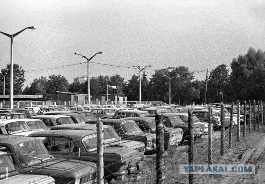 К годовщине аварии на ЧАЭС: автомобильные кладбища в зоне отчуждения тогда и сегодня