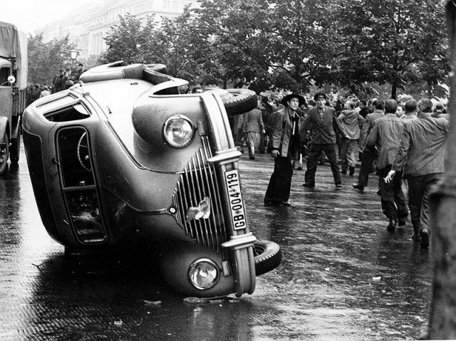 Демократии со вспоротыми животами не бывает. Берлин 1953 г.