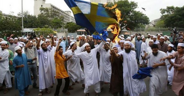 Закон согласия на интим принимают в Швеции