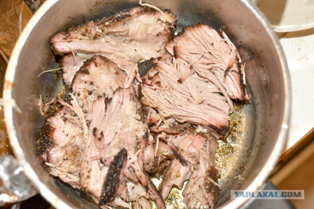 Свинина медленного горячего копчения по американски (BBQ Pulled Pork)