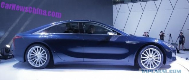 Китайцы выпустили конкурента Tesla Model 3.