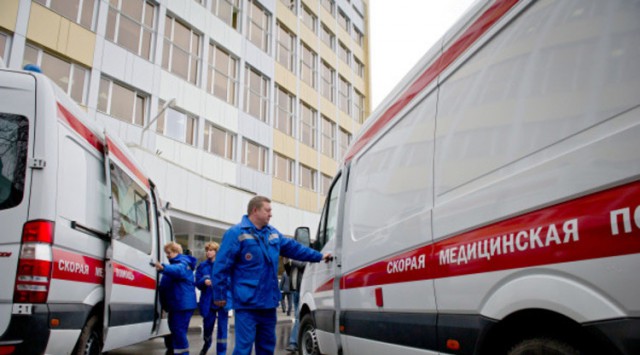 Из скорой помощи в Петербурге призвали уволить всех врачей