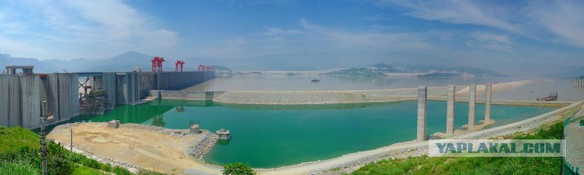 Самая большая ГЭС и бетонная плотина в мире