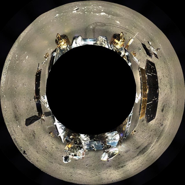 Китайский аппарат «Чанъэ-4» прислал панорамные снимки обратной стороны Луны