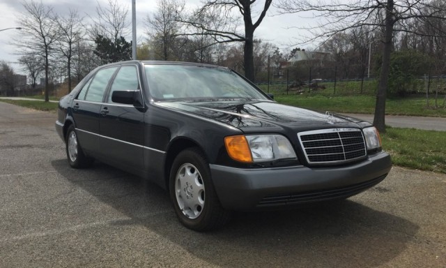 Капсула времени: "шестисотый" Mercedes-Benz 600 SEL 1992-го года с пробегом 1499 миль