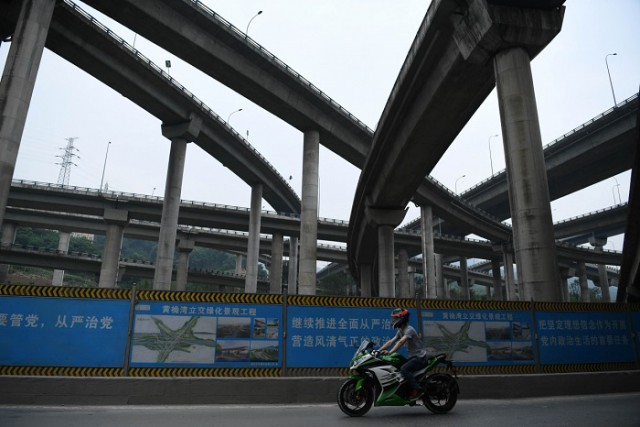 В Китае открыли многоуровневую эстакаду, один вид которой приводит в ужас даже опытных водителей