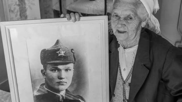 «Она вернула имя»:Женщина полжизни посвятила поиску имени неизвестного солдата