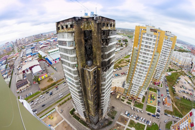 Сгоревший дом в Красноярске