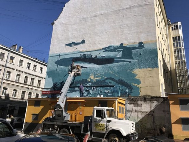В Санкт-Петербурге появилось новое впечатляющее граффити