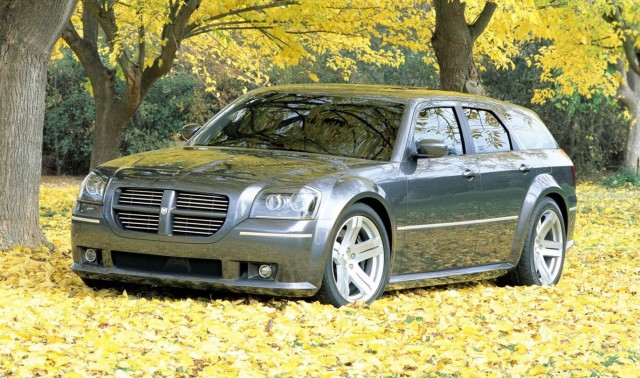 Chrysler 300c Vs Стена