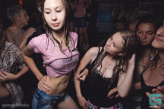 Школьная дискотека в Челябинске, пенная пати