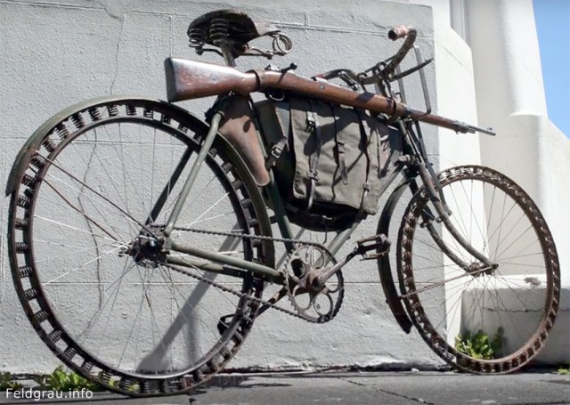 По велосипеду без резиновых\каучуковых колёс. (Victoria)
