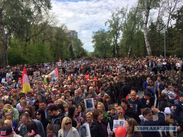 "Бессмертный полк" шагает по Одессе.