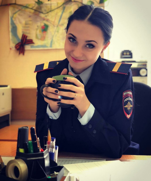 Девушки В Милицейской Форме Фото