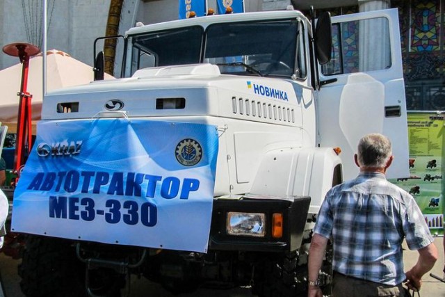 Чудо-автотрактор КрАЗа получил золотую медаль на украинской агровыставке