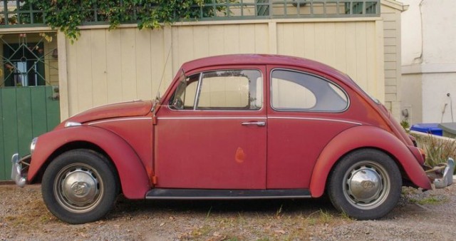 VW бесплатно отреставрировал Beetle с пробегом 560 тысяч километров