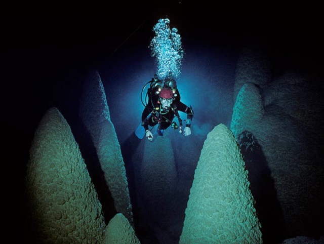 Дайвинг в подводных пещерах