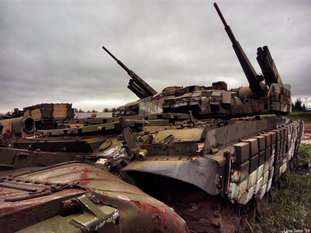 Кладбище старых танков