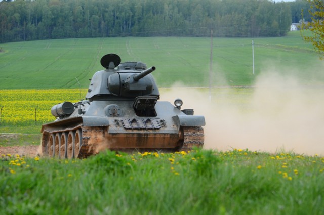 Танк Т-34: мы испытали военную легенду -фото,видео