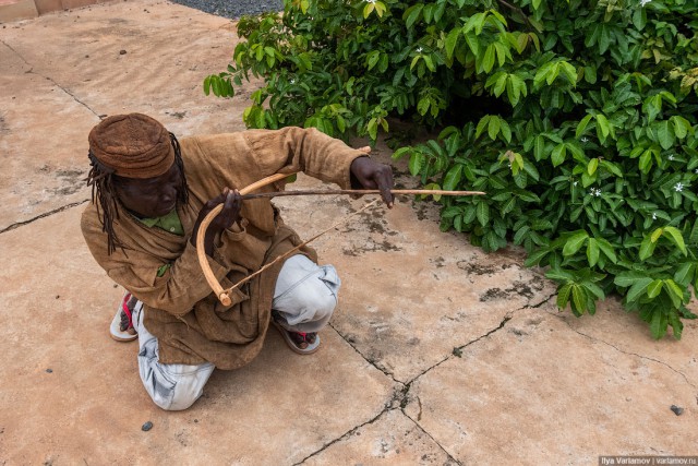 Три беды в Мали: колдуны, шлюхи и дороги