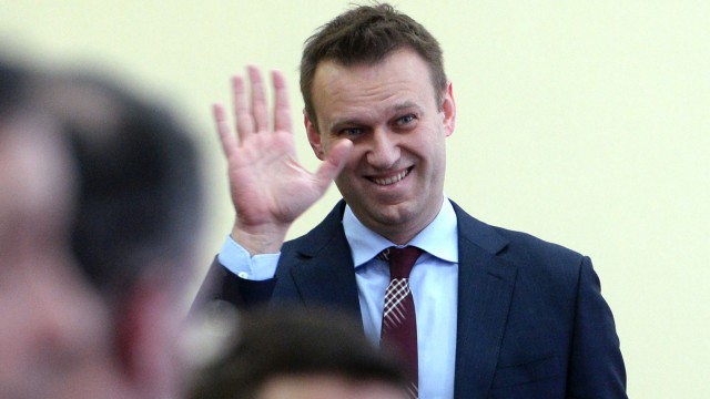 Навальный, отменив согласованные властями митинги, уехал отдыхать в Европу