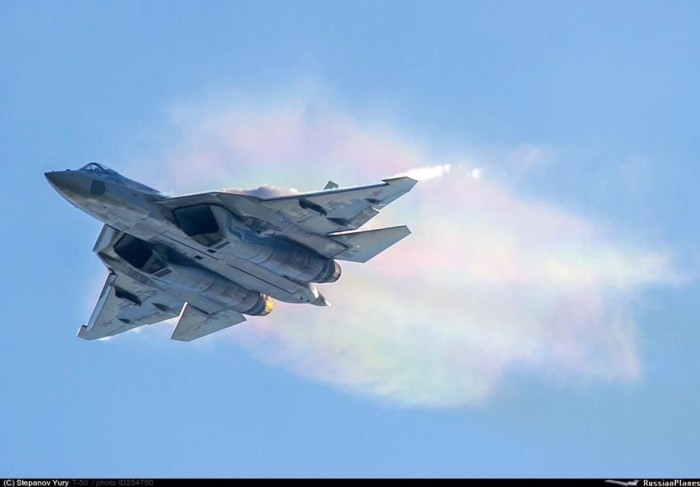 Су - 57 в небе
