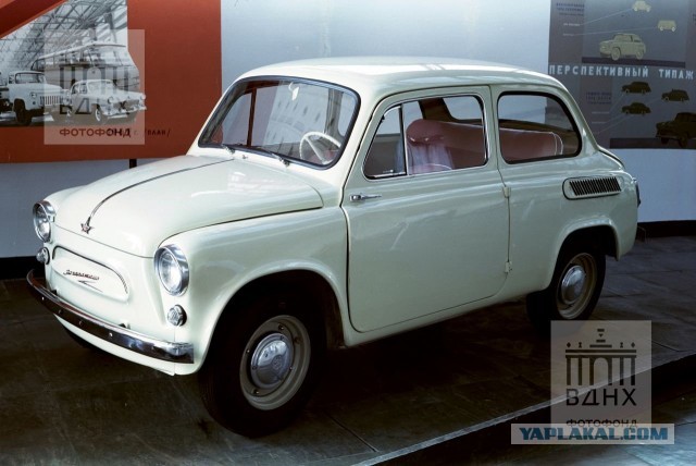 Выставка новых советских автомобилей 1961 года — редкие фото из архива ВДНХ