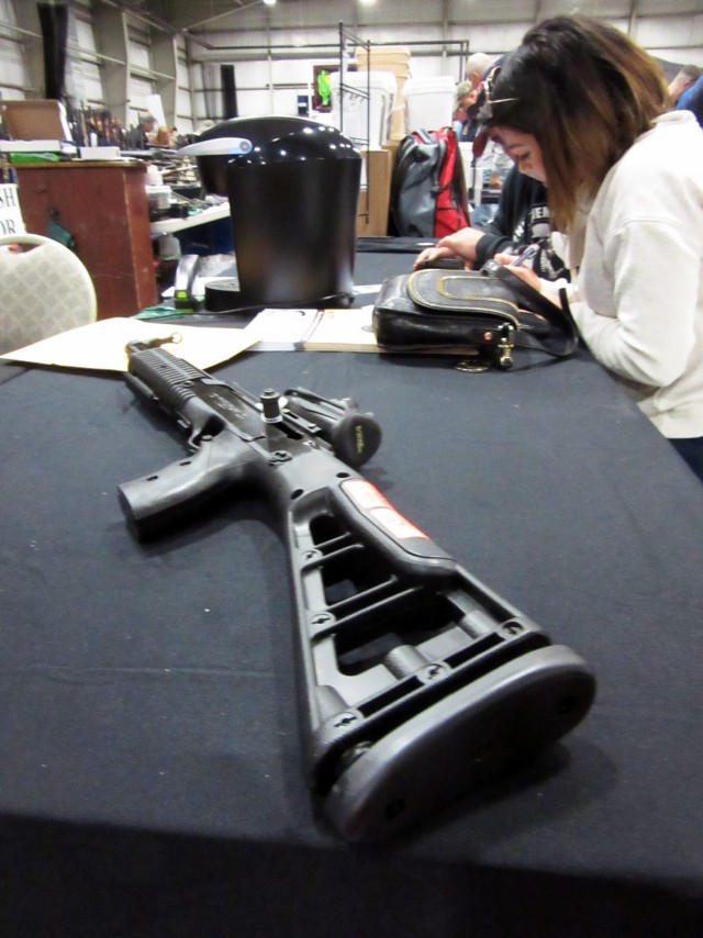 Выставка оружия в Plymouth, MA