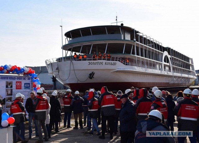 Астраханская верфь спустила на воду первый колесный речной теплоход