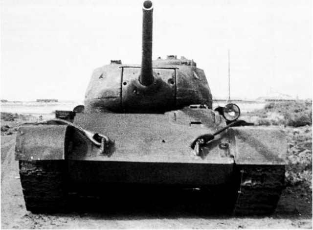 Т-44 на фоне «тридцатьчетверки»: оценка фронтовика – танкоиспытателя