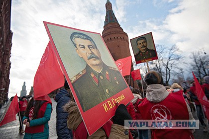 Более половины россиян поддержали Сталина