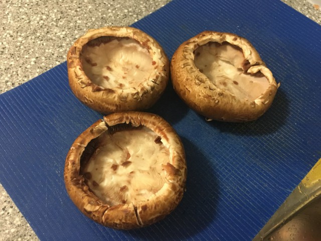 Фаршированный гриб портобелло в духовке