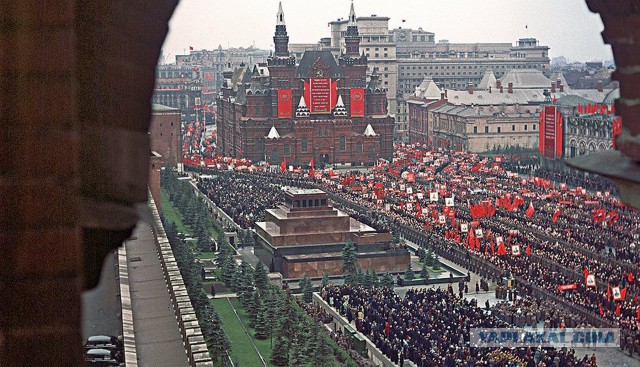 1954 год в цвете, чем жил СССР больше 60 лет назад