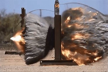 Момент взрыва кумулятивного бронебойного снаряда