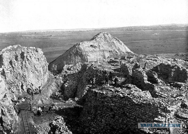 Египетский морок. Строительство колоссов, Сфинкса, пирамид на заре эры фотографий в 19 веке.