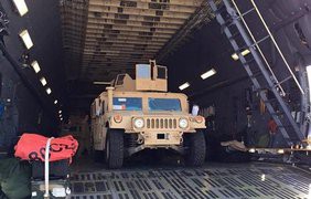 Внедорожники Humvee из США прибыли в Украину