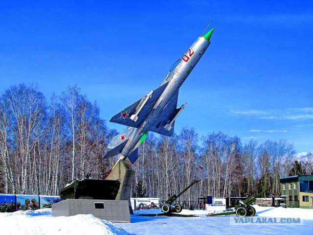Первый серийный Су-17