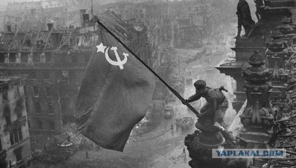 В Одессе запретили знамя победы.....