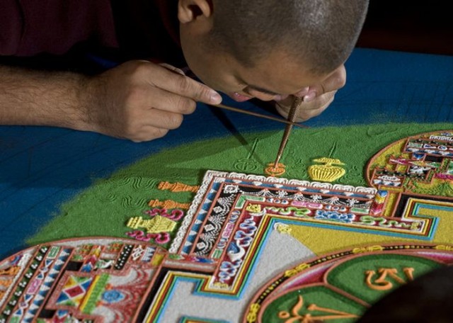 Тибетские мандалы из песка