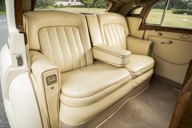 Rolls-Royce Silver Wraith