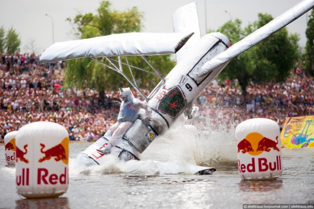 "Кузькина мать" и Red Bull Flugtag 2010