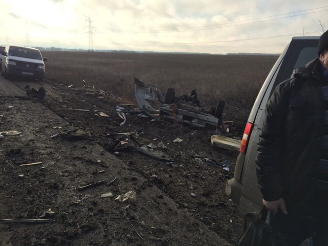 При взрыве на украинском КПП пострадали пассажиры легкового автомобиля