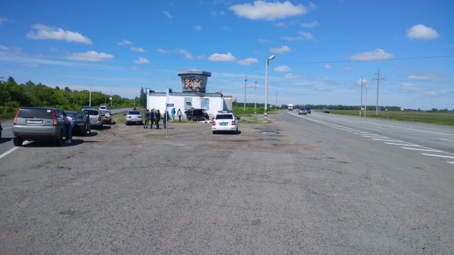 Влетел в здание законсервированного поста ДПС.