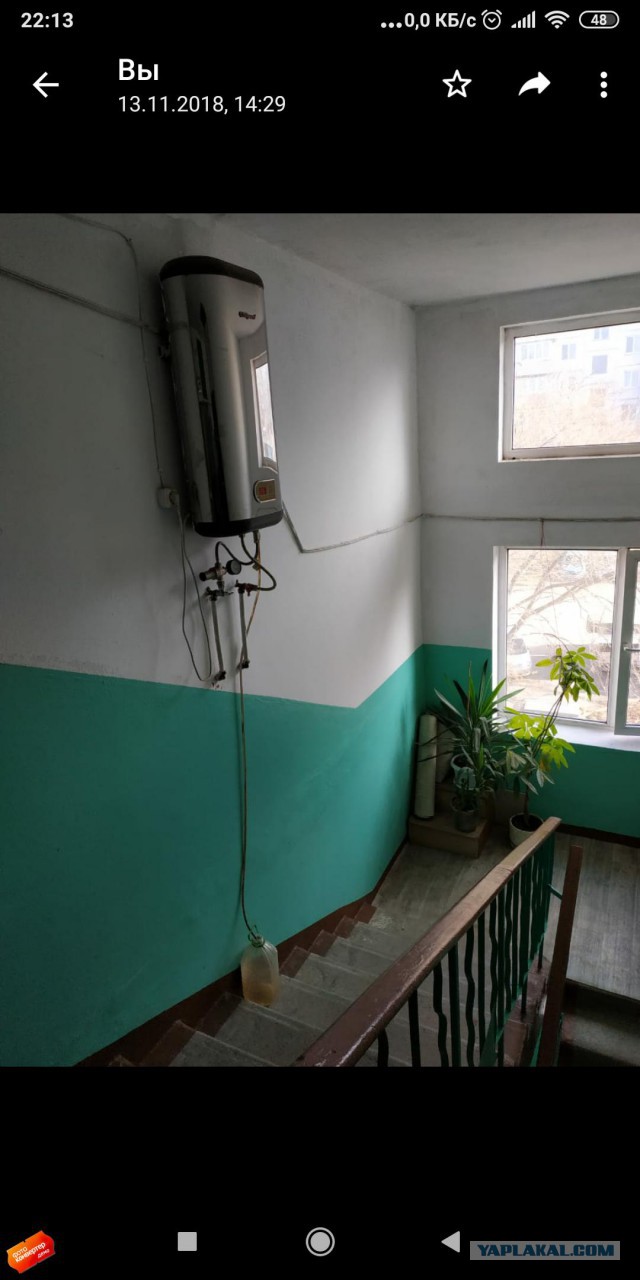 Экономия пространства в квартире: мужчина оригинально решил проблему с горячей водой