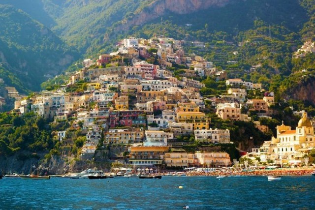 Италия начнет платить 24 тысячи евро за переезды в города