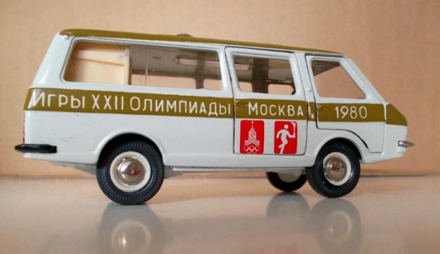 Игрушечные машинки за десятки тысяч: почему коллекционеры охотятся за модельками времен СССР